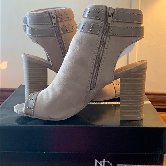 Shoes - Picture 3 of 3